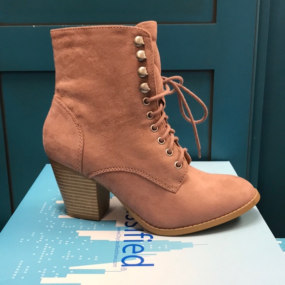 Blush Booties - Picture 1 of 2